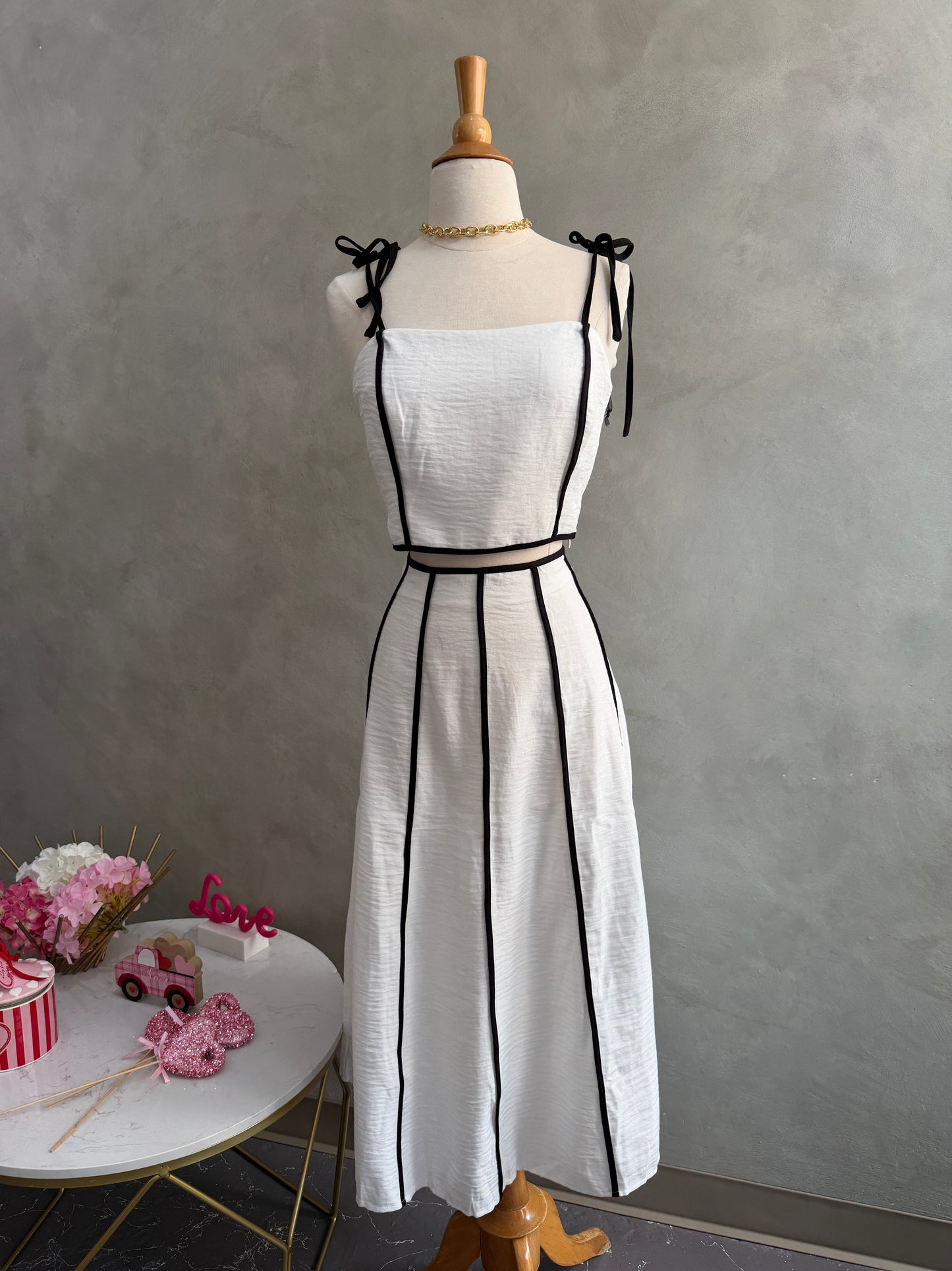 Black & White Midi Set