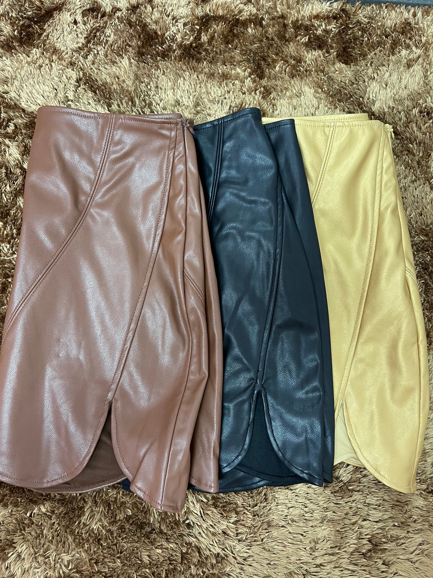Scallop Leather Skirt