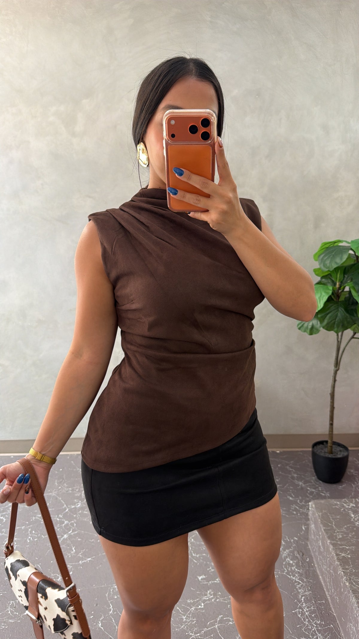 Brown asimétric top