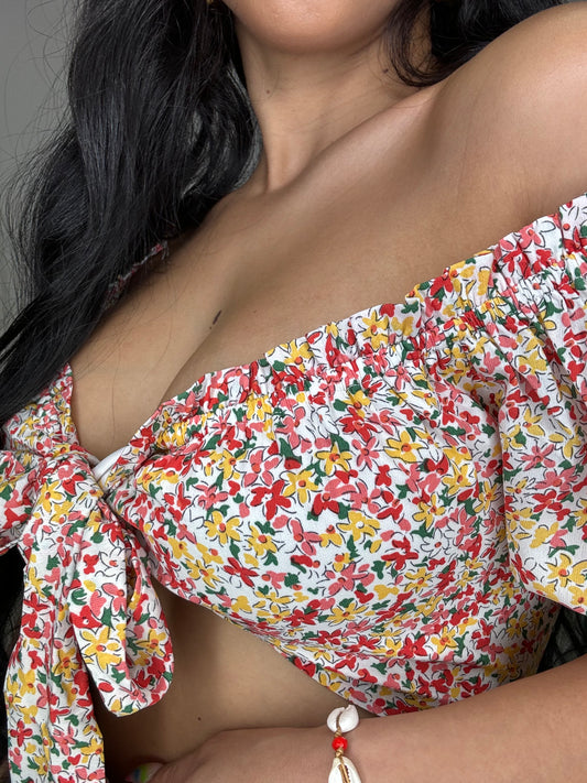 Flower Ruffle Crop Top ( 2 colors)