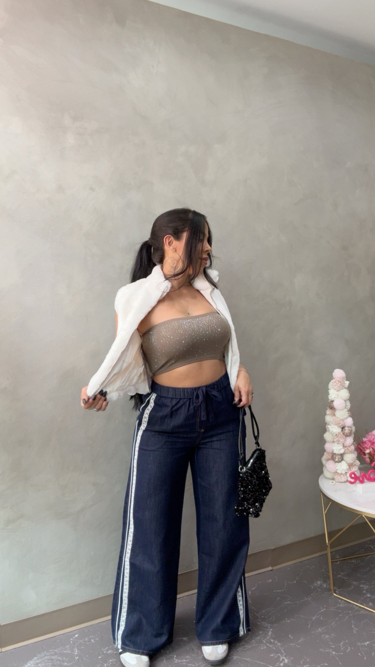 Line detail straight denim