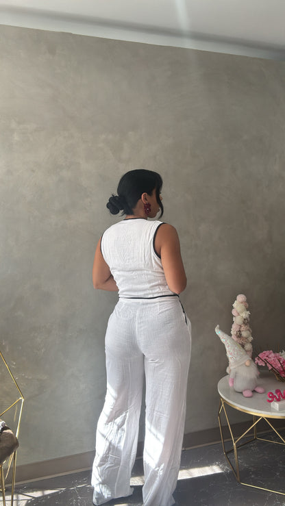 Black & White Linen Set