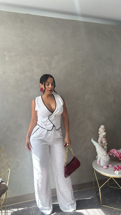 Black & White Linen Set